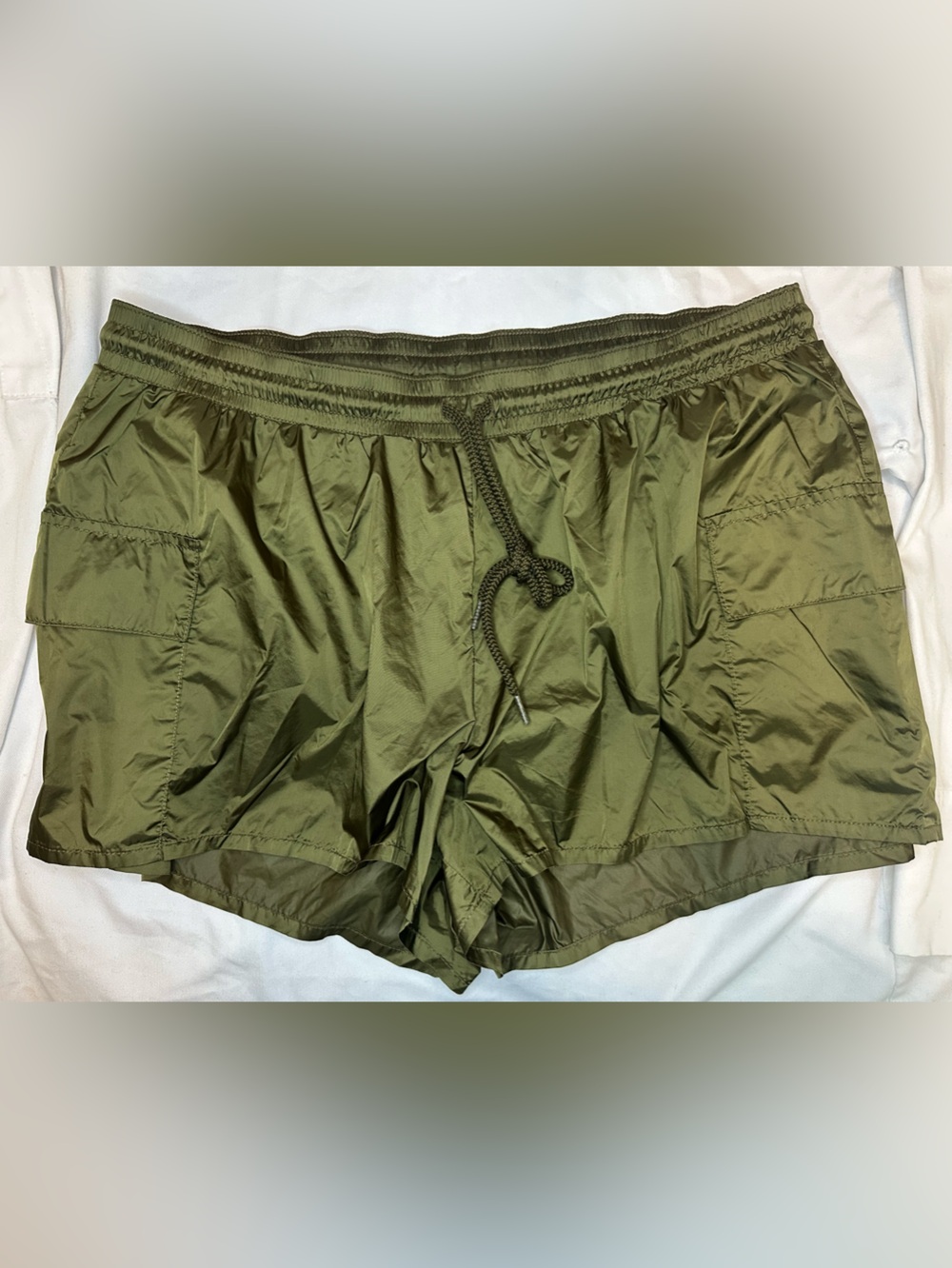 Offline by Aerie Olive Green Running Shorts Lined Lightweight Women’s Size L